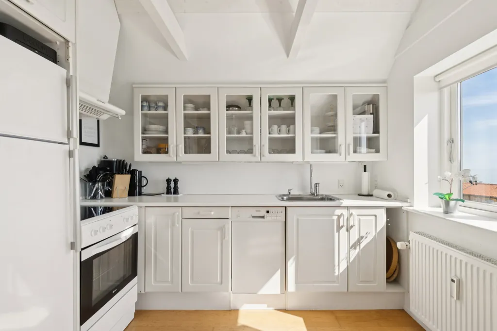 Cucina - Historic Apartment with Harbour View in Svaneke