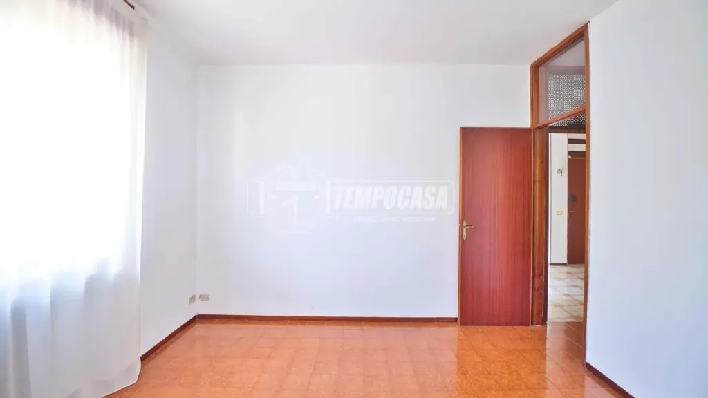Toad - Bright 2-Bedroom Apartment with Balcony in Cameri