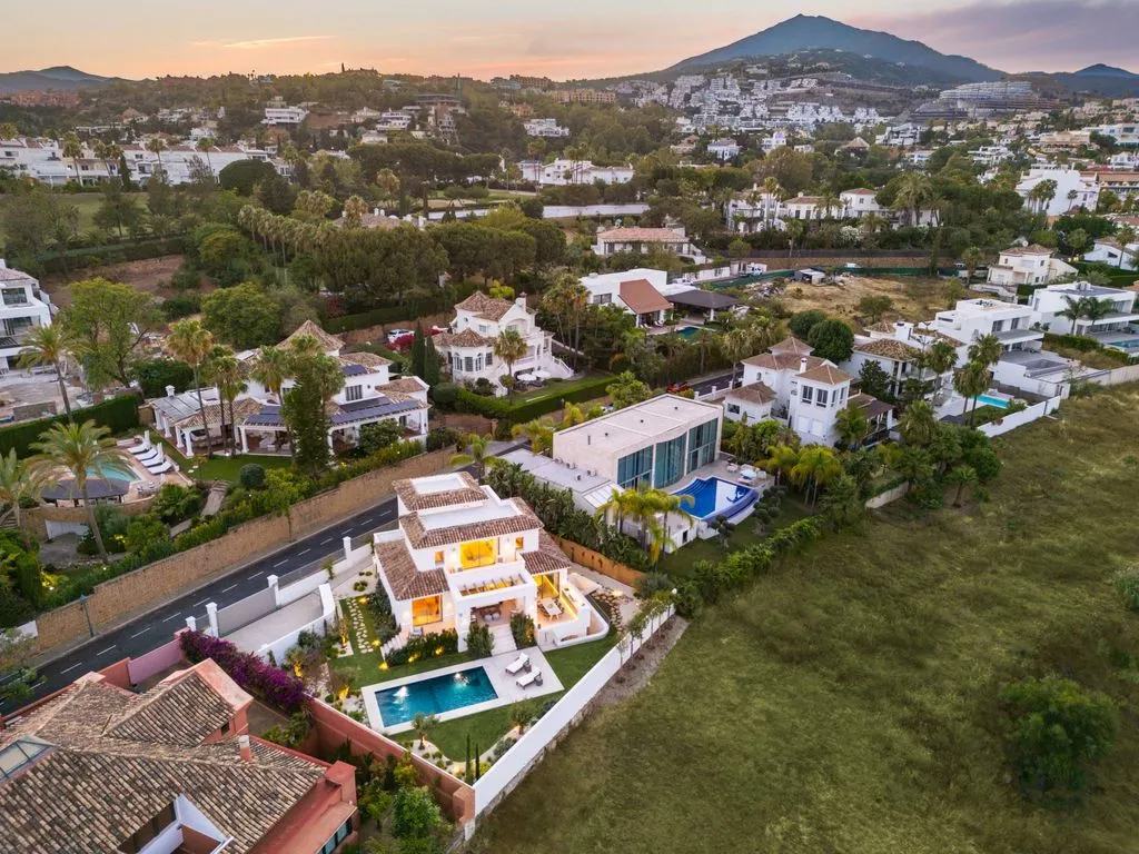 Vue aérienne - Mediterranean Villa with Mountain Views in Marbella