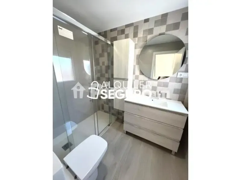 Salles de bain - Semi-New Chalet with Patio in Illescas
