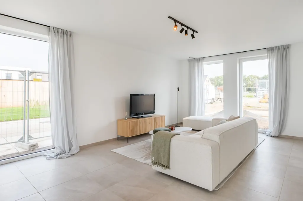 Elutuba - New House with Solar Panels in Wiekevorst
