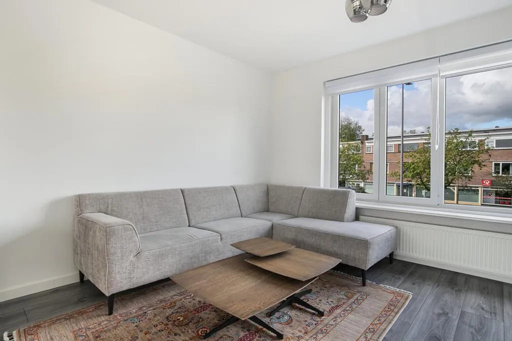 Elutuba - Two Maisonnettes with Separate Entrances in Rotterdam