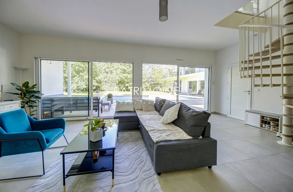 Soggiorno - Architectural House with Pool in Feucherolles