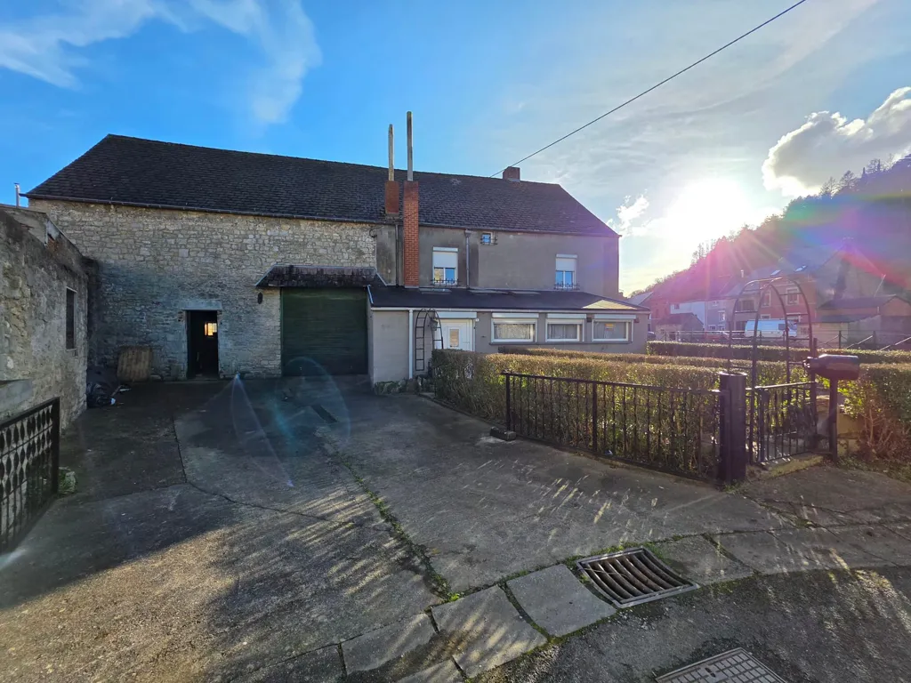 Jardin - Fermette à Rénover avec Grange à Nismes, Viroinval