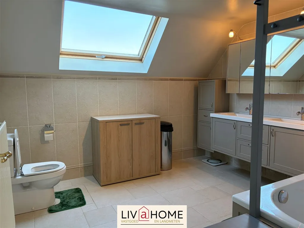 Vannitoad - House with Heated Pool in Hulshout