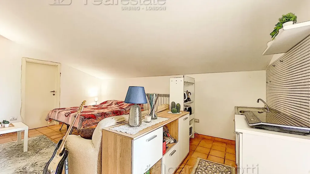 Chambres - Studio Apartment with Balcony in Urbino