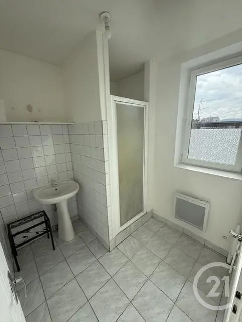Vannitoad - 2-Bedroom Flat with Garden in Rouen