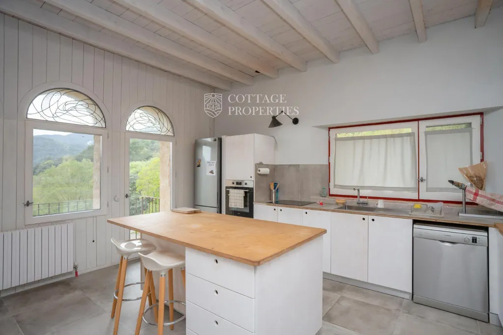 Cuisine - Sustainable Farmhouse with Panoramic Views in Pla de l'Estany