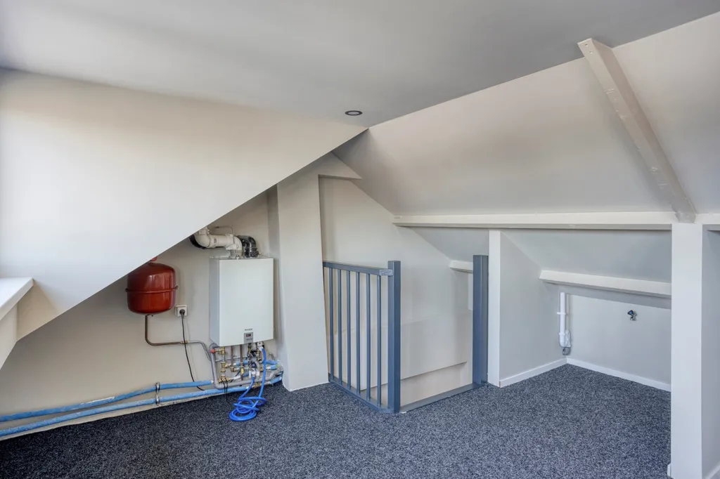 Toad - Modernised Semi-detached House in Weurt