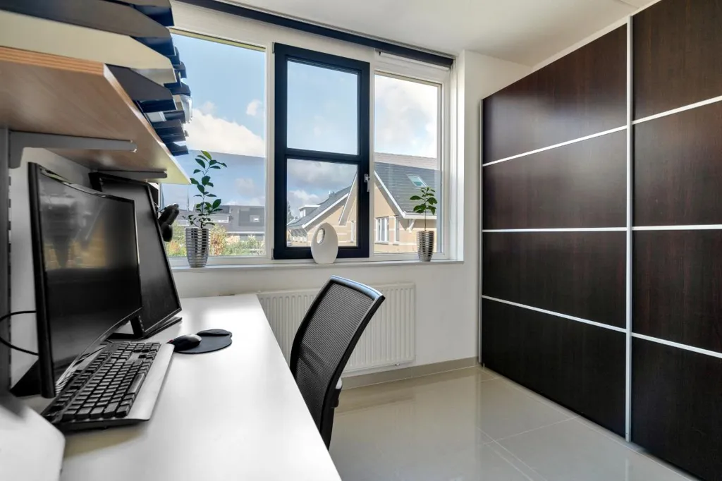 Kabinet - Estate-Ready House with Garden in Enschede
