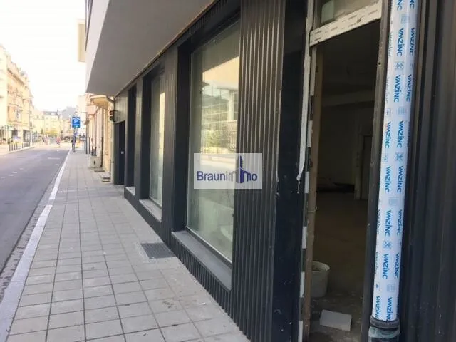 Extérieur - Local Commercial Neuf avec Vitrines à Esch-sur-Alzette