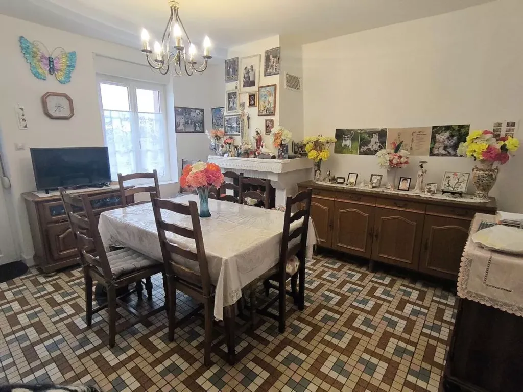 Salle à manger - Maison avec Cour et Garage à Alençon