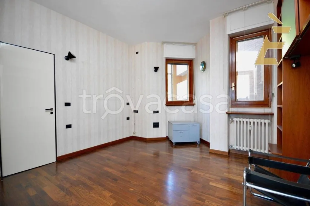 Elutuba - Penthouse with Panoramic View in Moncalieri