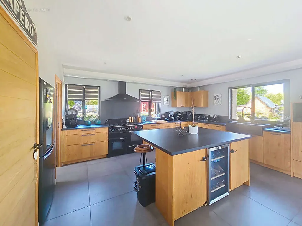 Cucina - Exceptional Property with Two Gîtes near Pont L'Evêque