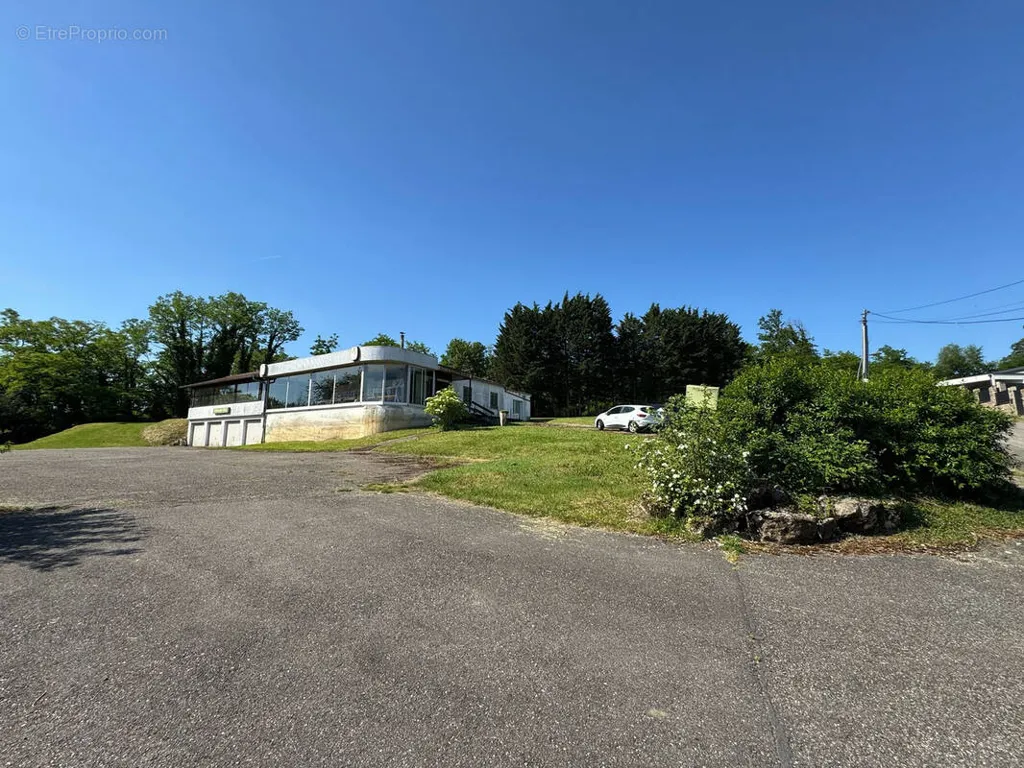 Exterior - Business Premises with Panoramic View in Village