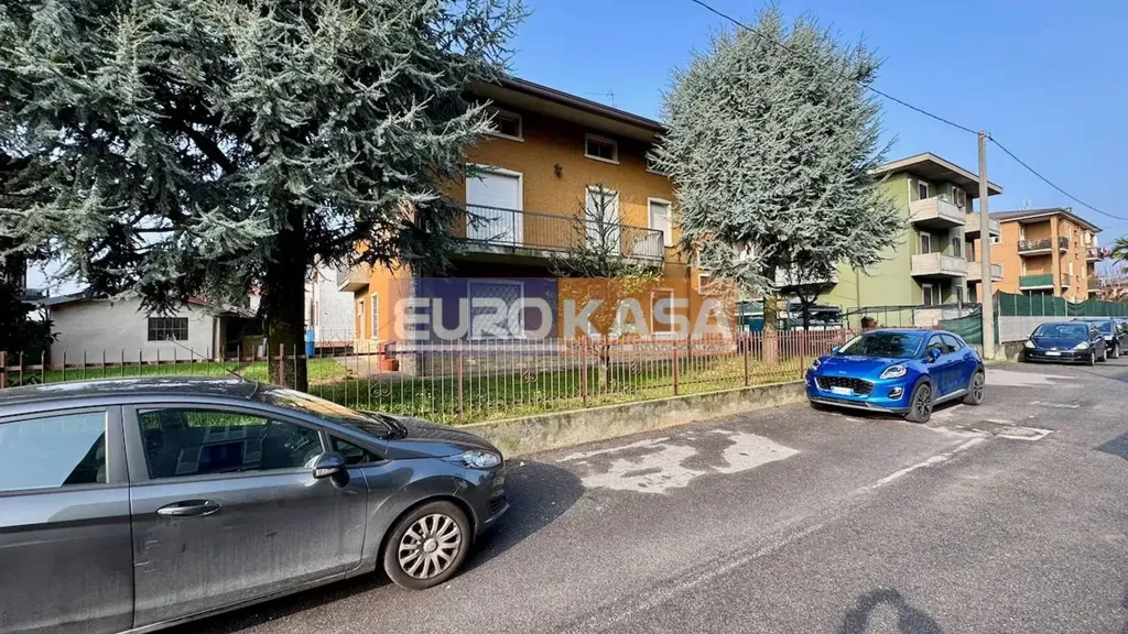 Extérieur - Villa with Garden in Osio Sopra