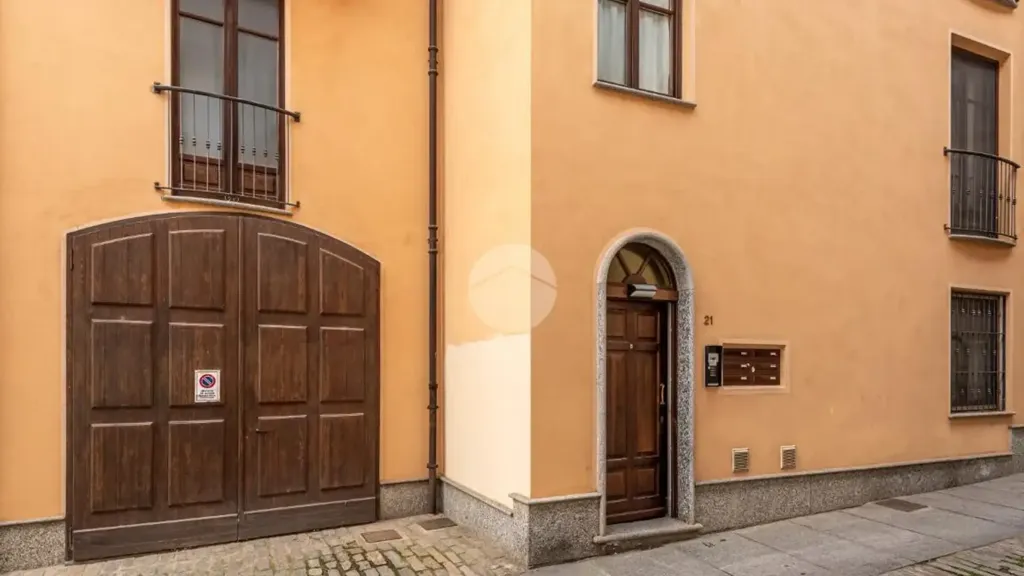 Exterior - Apartment with Balcony in Giaveno Centre