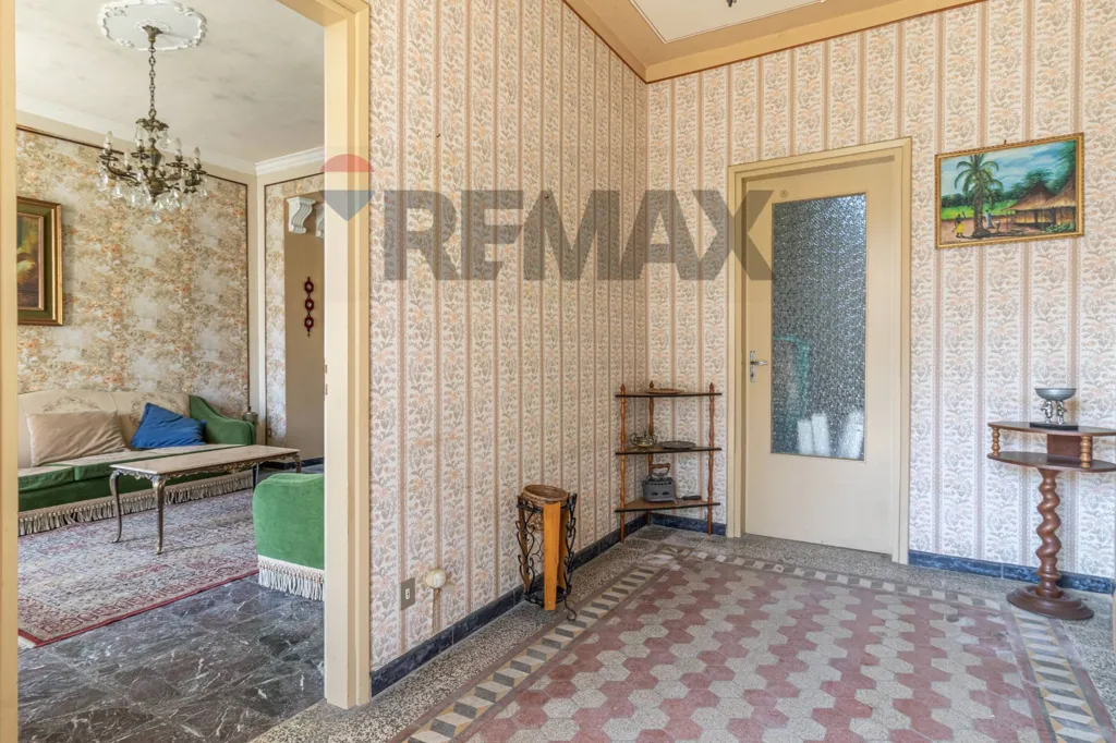 Living Room - Villa with Garden near Municipio