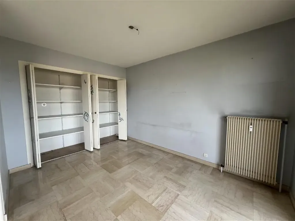 Pièces - Appartement avec terrasse et vue à Montélimar