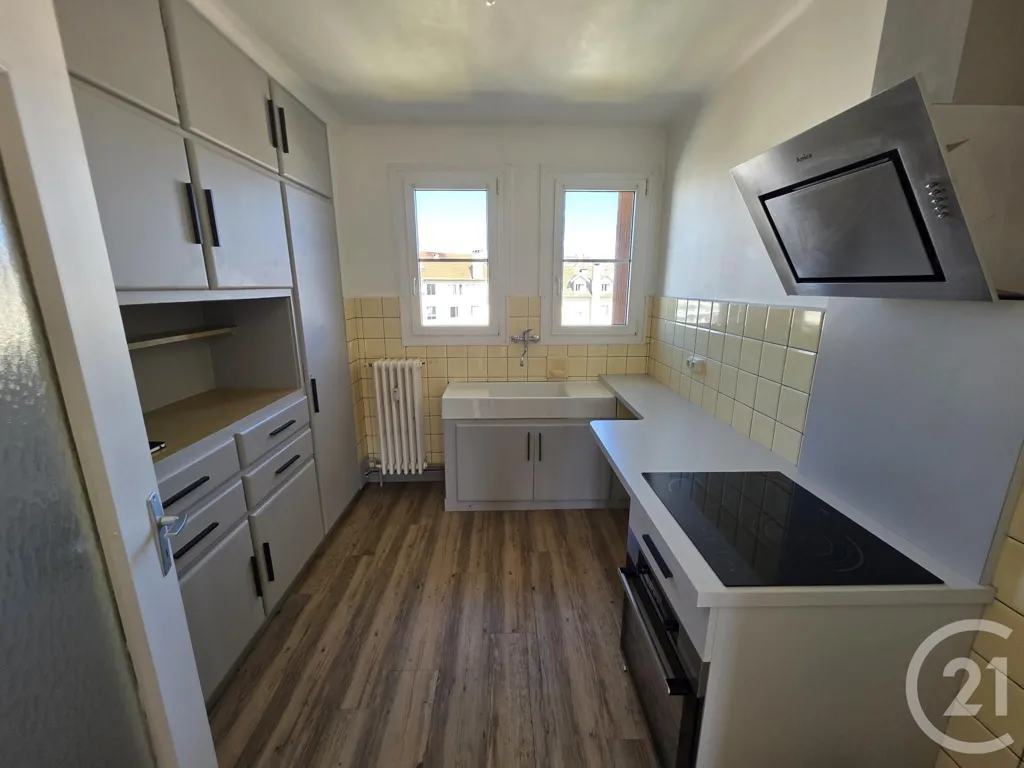 Cucina - 3-Bed Flat with City View in Besançon