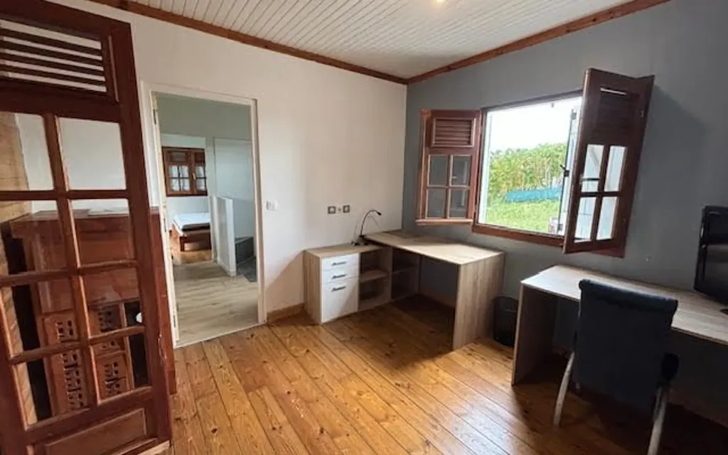 Chambres - Villa Meublée avec Piscine à Le Moule