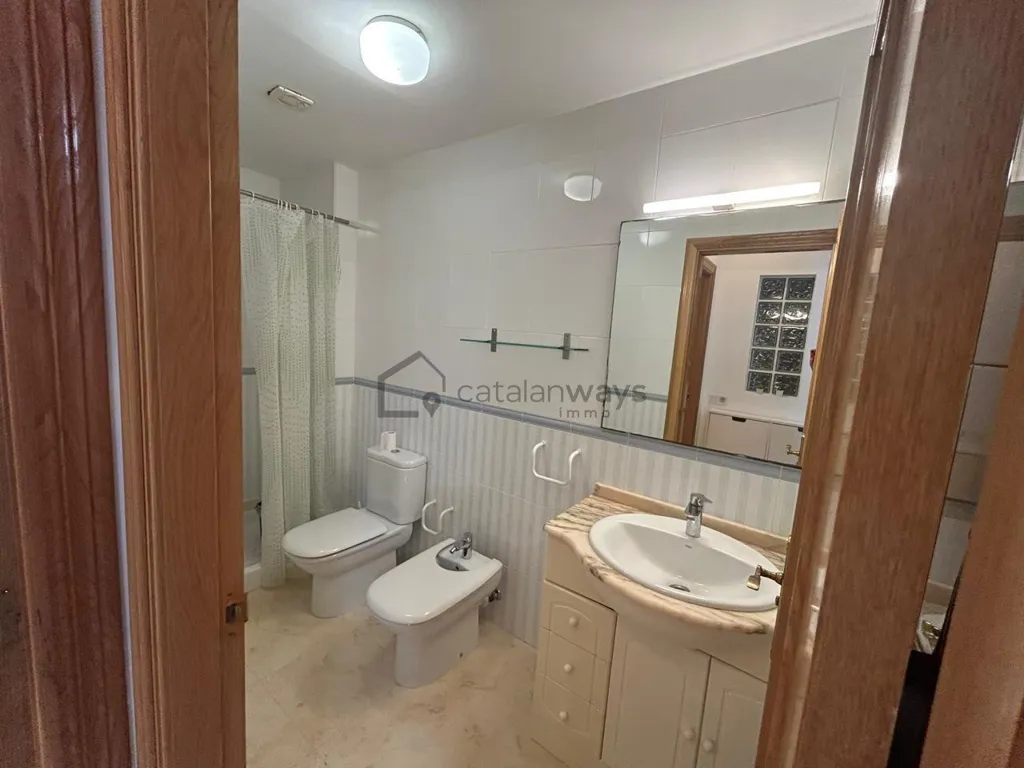 Vannitoad - Apartment with Balcony in Ampolla Centre