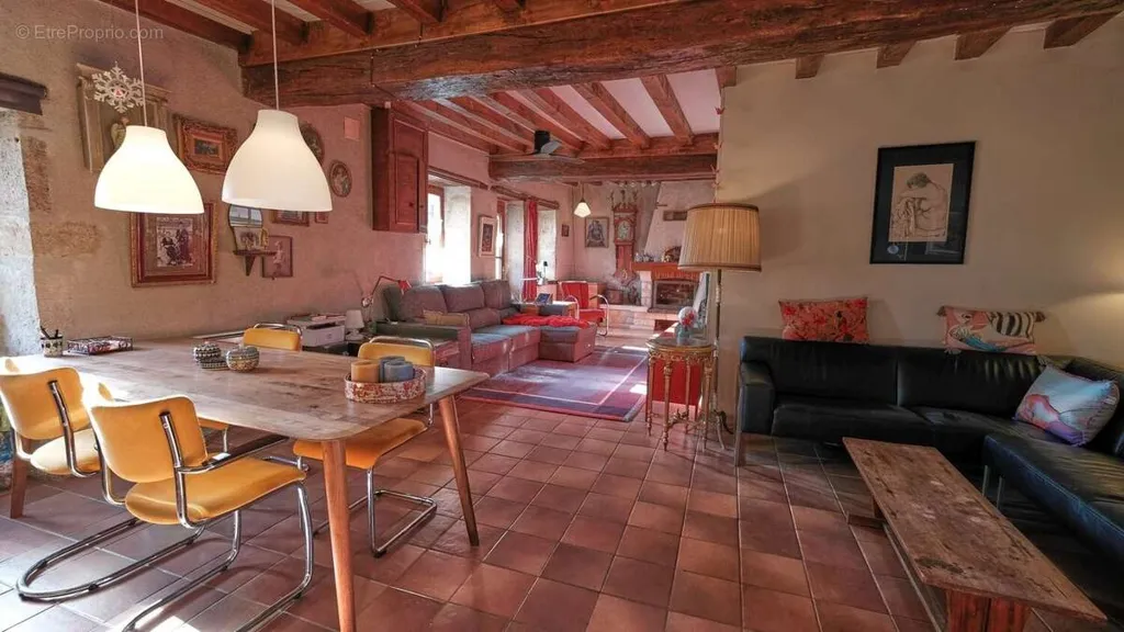 Söögituba - Authentic House with Panoramic View in Champallement