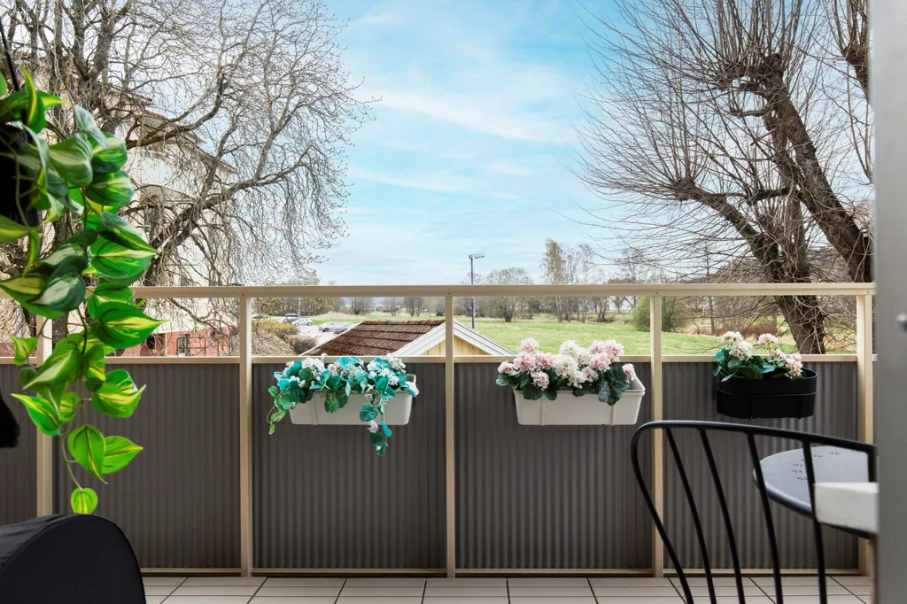 Balcone - Modern Two-Bedroom Flat with South-Facing Balcony