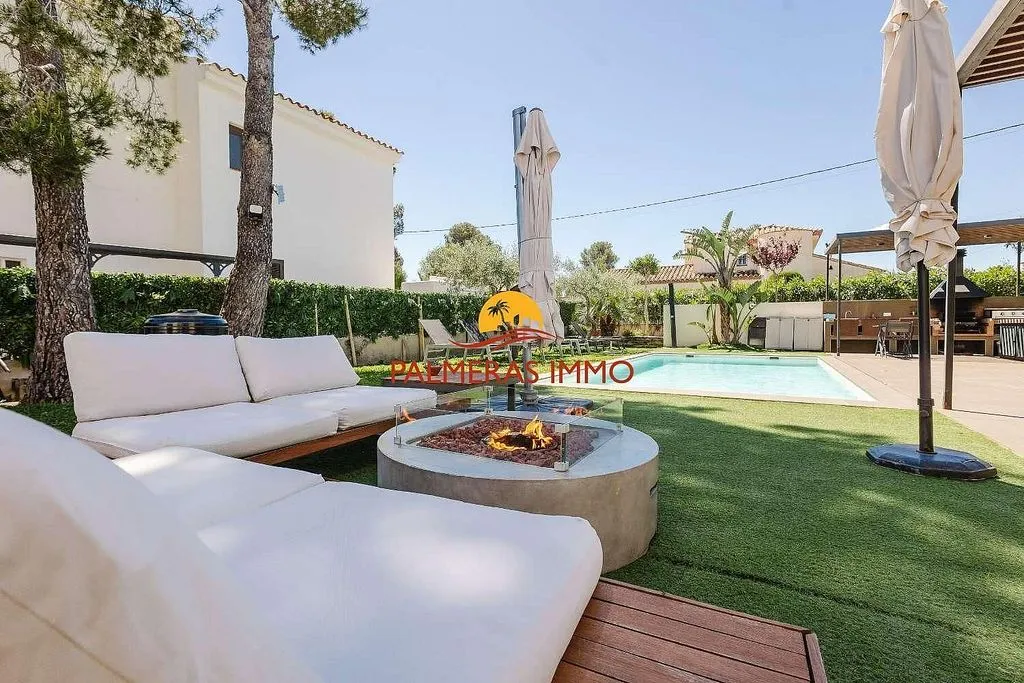 Piscine - Chalet with Pool and Terrace in Les Tres Cales