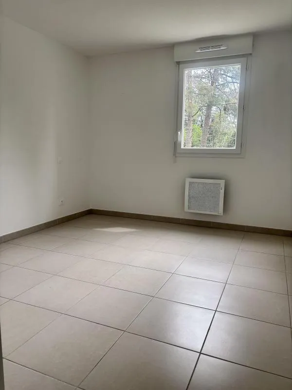 Toad - Modern Apartment with Loggia in Garons