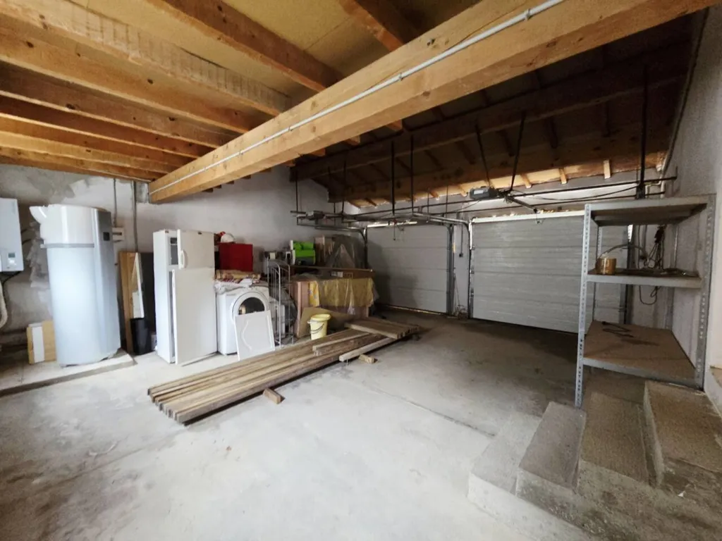 Garaaž - Villa with Double Garage in Saint-Marcel-sur-Aude