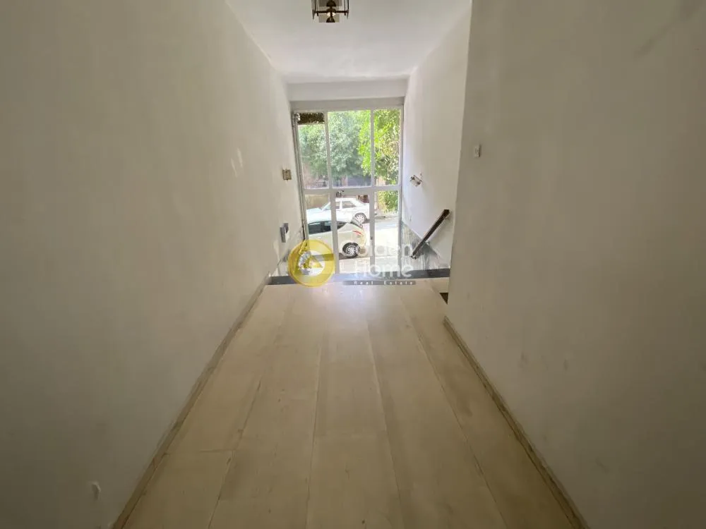 Entrée - Renovated Apartment with Balcony in Kallithea