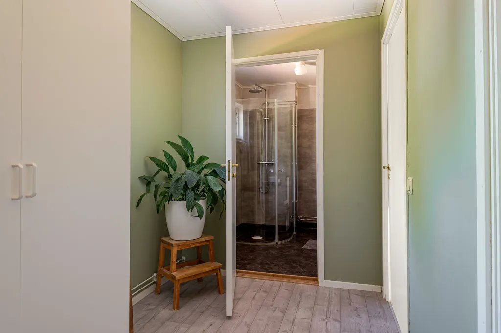 Esik - Apartment with Balcony in Mantorp
