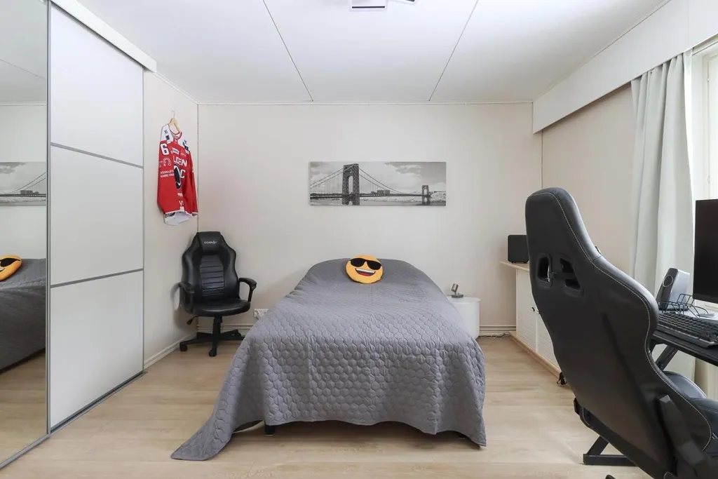 Chambres - Maison 4 pièces à Pori