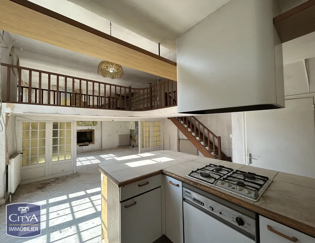 Kitchen - Renovated House with Garden in Chartres Centre