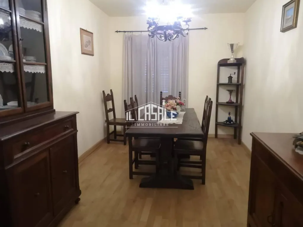 Salle à manger - Spacious Apartment with Terrace near Dicomano