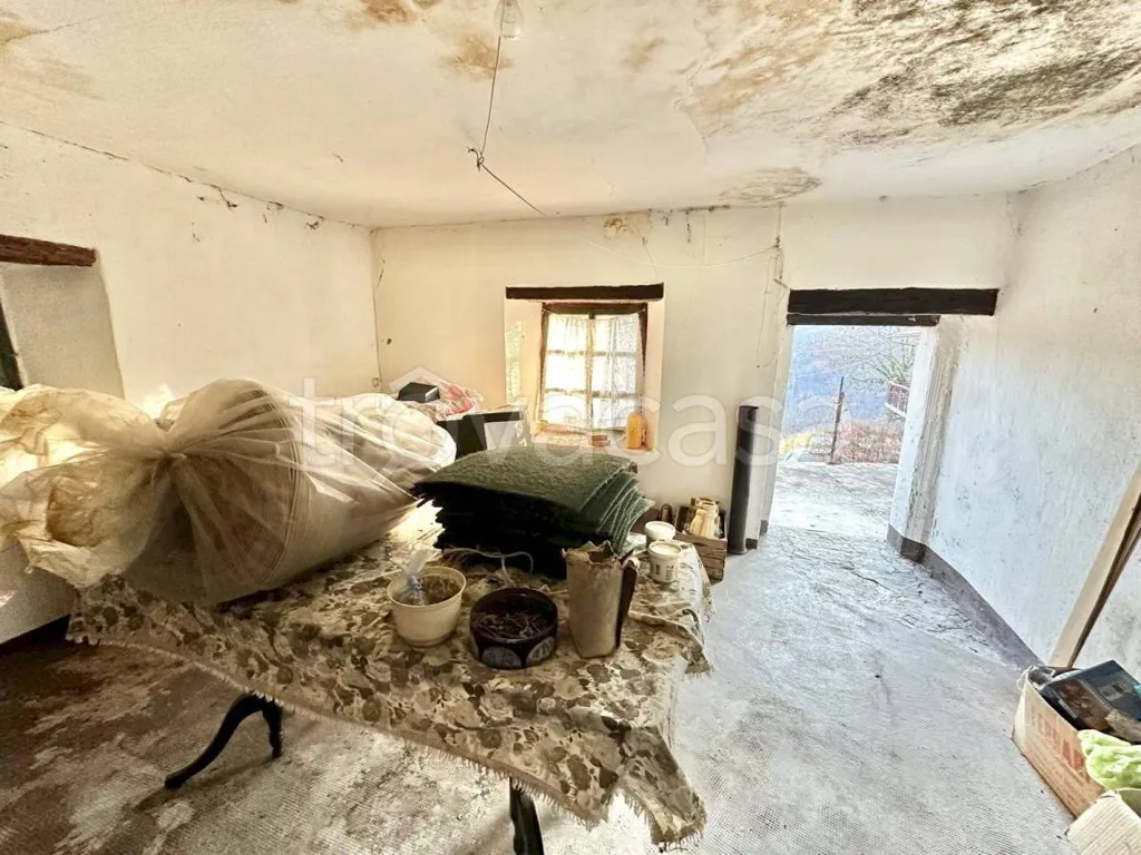 Toad - Traditional Mountain Cottage in Brossasco
