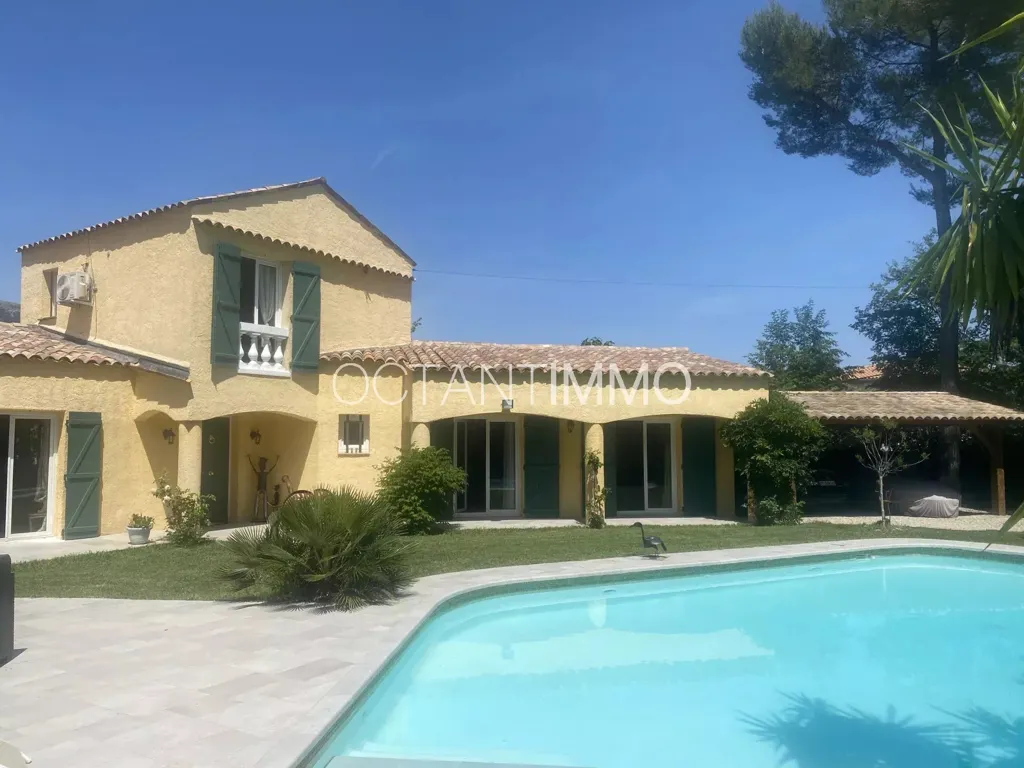 Bassein - Villa with Pool in Le Rouret