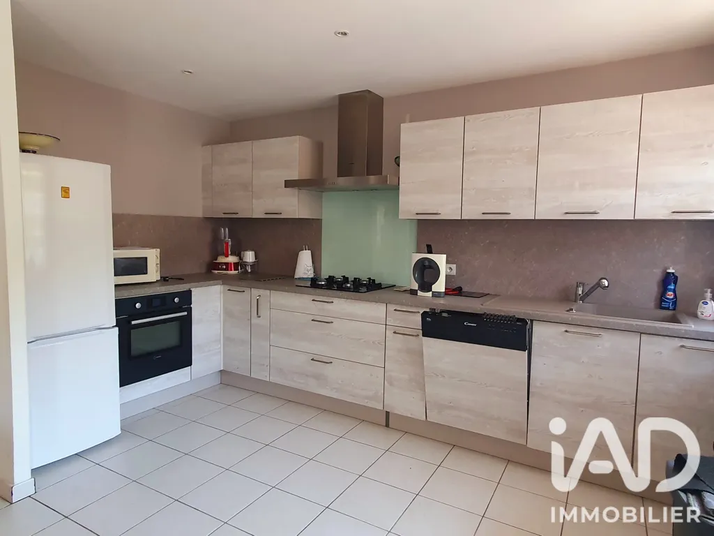 Cuisine - Appartement en Rez-de-Chaussée avec Terrasse à La Tour-sur-Orb