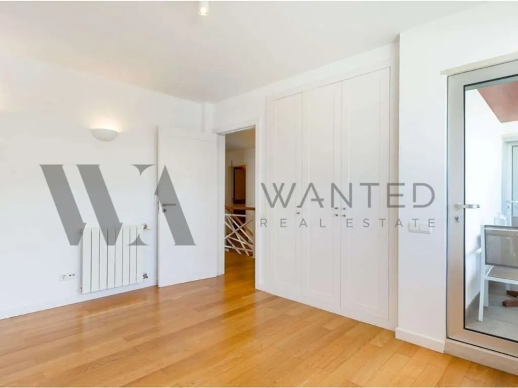 Pièces - Luxury Duplex Flat with Terrace in Oeiras