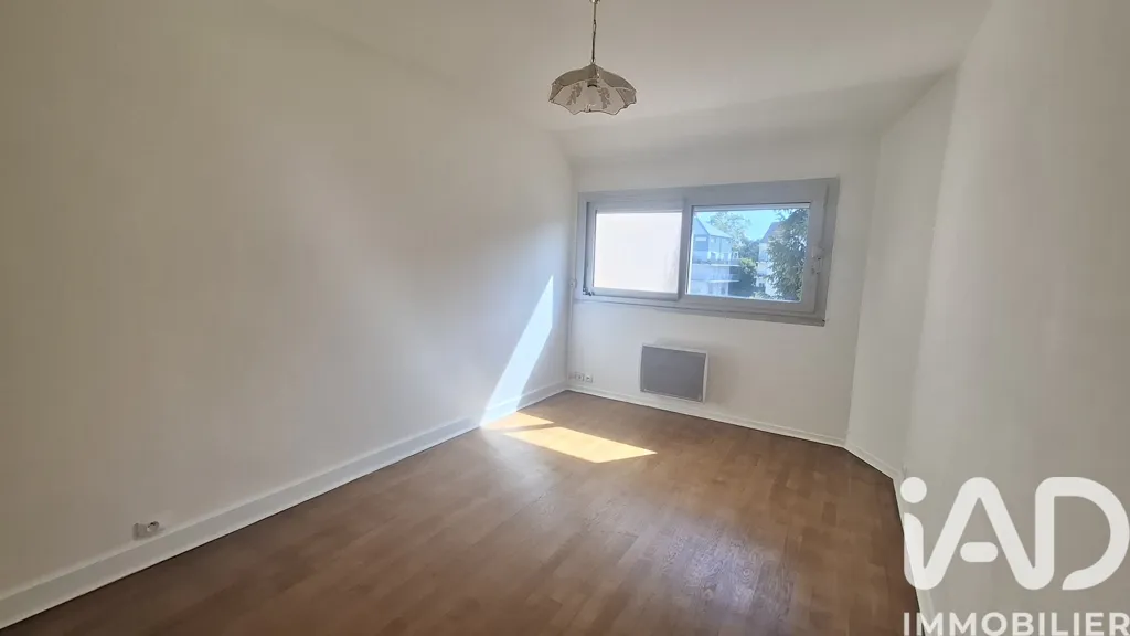Pièces - Appartement Lumineux avec Parking à Arpajon