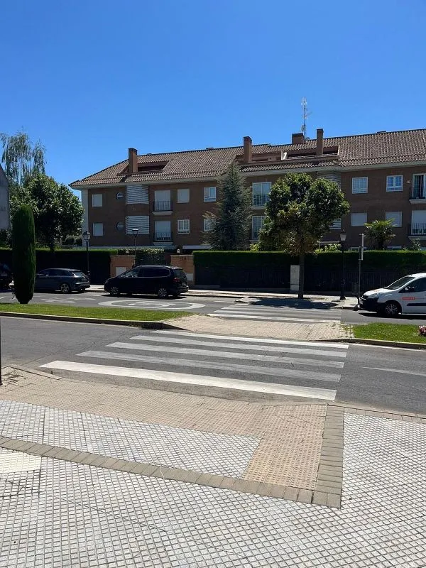 Välivaade - City Centre Flat with Pool in Villaviciosa de Odón