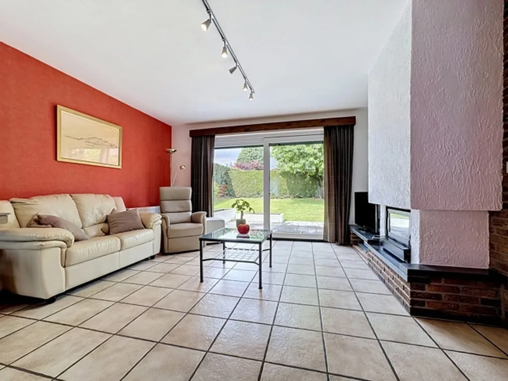 Séjour - Villa 4 façades avec jardin à Liège