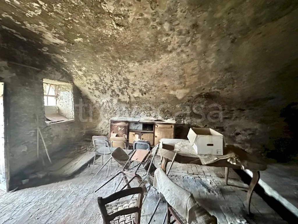 Toad - Rustic Stone House with Monviso View in Busca