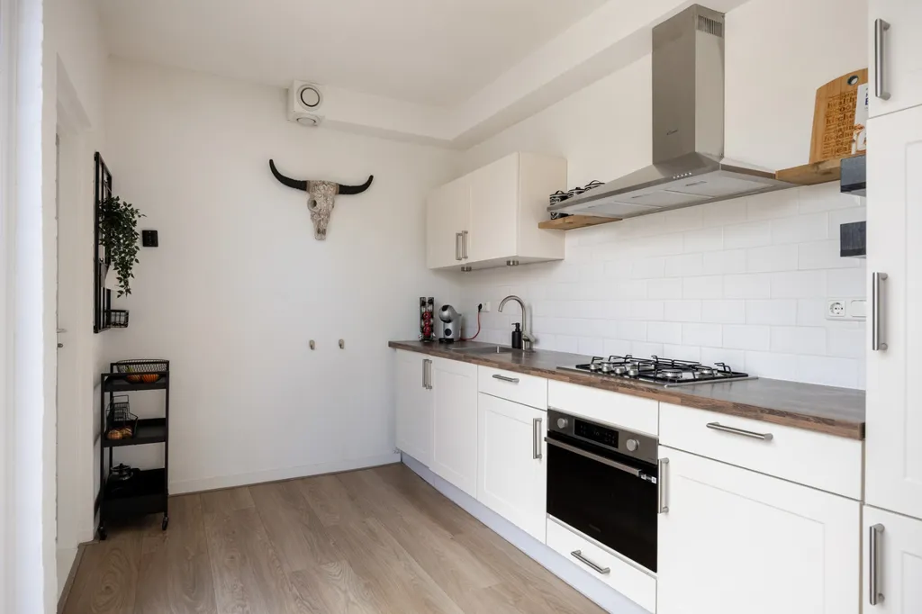 Köök - Modernised Semi-Detached House with Garden in Marum