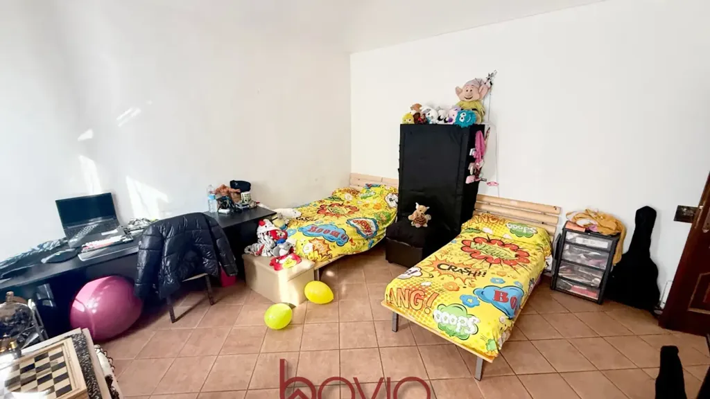 Bedrooms - Quadrilocale with Private Courtyard in Regio Parco, Turin