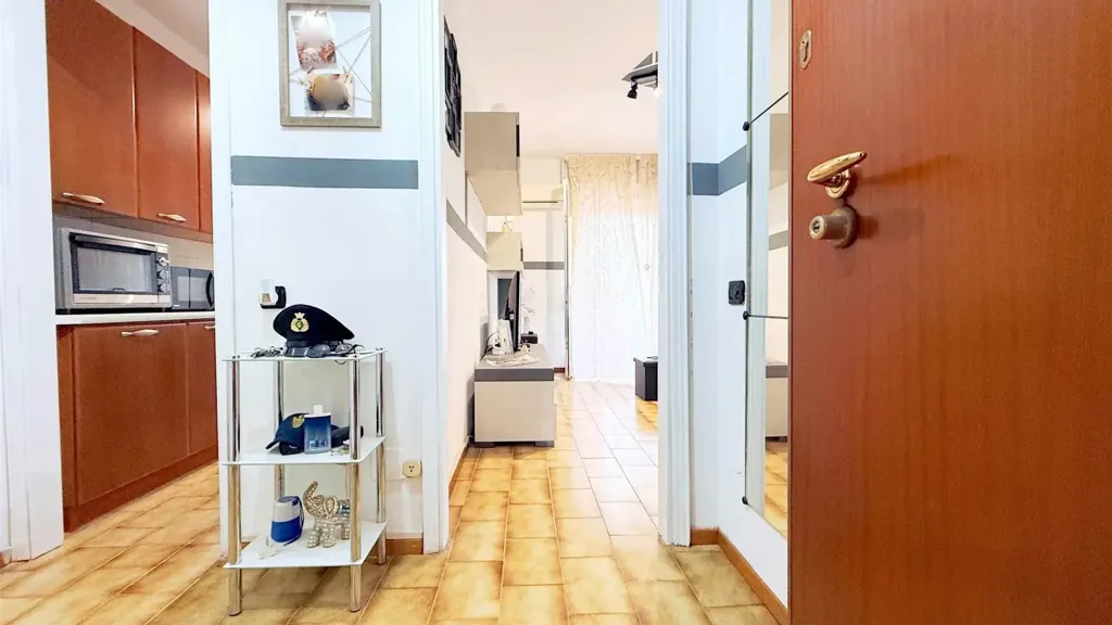 hallway_entrance