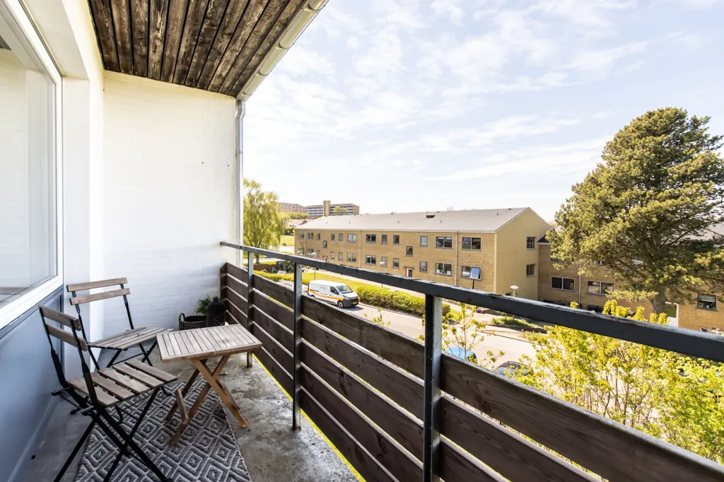 Balcon - 3-Bedroom Flat with Balcony in Vejle
