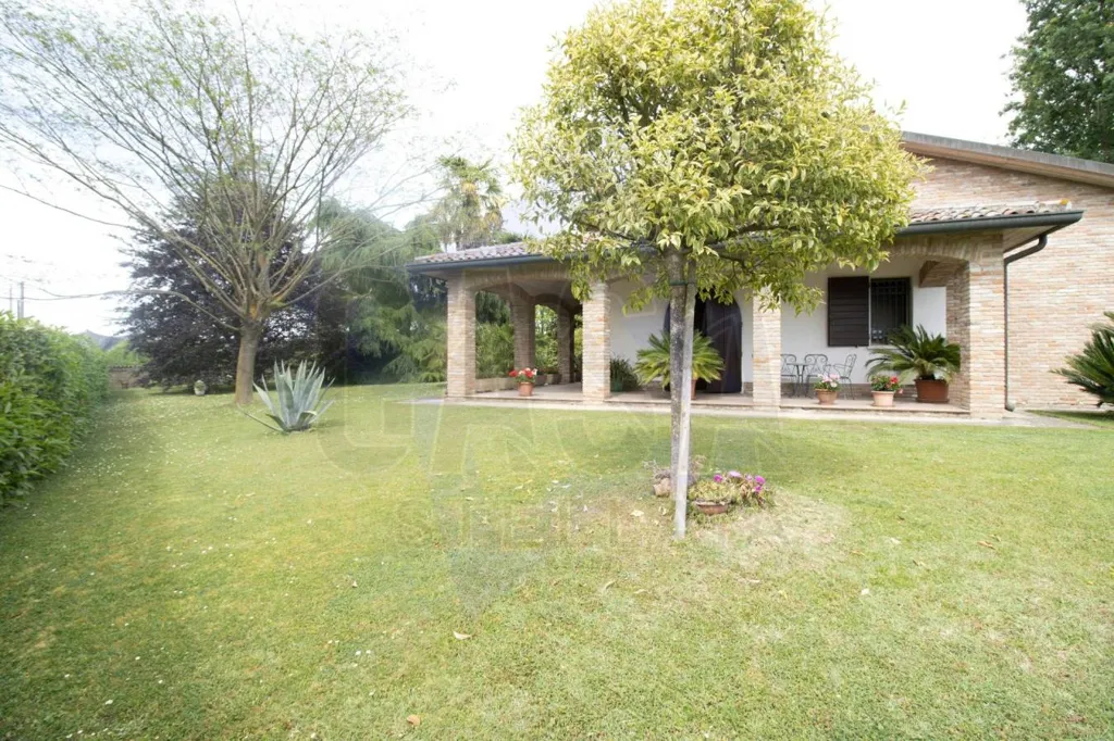 Jardin - Rustic Villa with Garden in Riva del Po