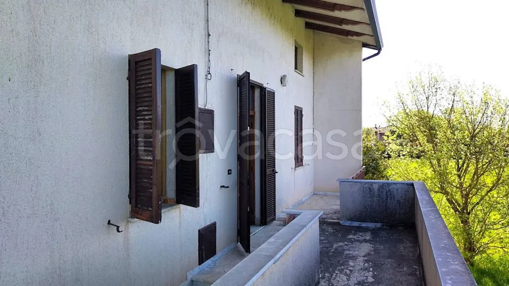 Balcony - Rustic House with Garden in Cannara